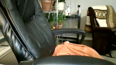 Snapshot of hottop_1981 chatting on 03-04-25, 02:27 Hottop 1981 online show from 03-04-25, 02:27