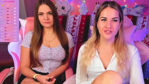 Snapshot of hotty_girls_here chatting on 12-15-24, 01:22 Ivanna and Jessica online show from 12-15-24, 01:22
