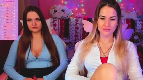 Snapshot of hotty_girls_here chatting on 01-11-25, 01:01 Ivanna and Jessica online show from 01-11-25, 01:01