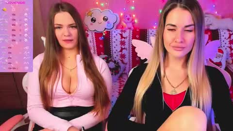 Snapshot of hotty_girls_here chatting on 02-16-25, 06:10 Ivanna and Jessica online show from 02-16-25, 06:10