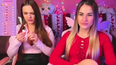 Snapshot of hotty_girls_here chatting on 02-16-25, 01:16 Ivanna and Jessica online show from 02-16-25, 01:16