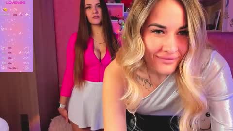 Snapshot of hotty_girls_here chatting on 03-08-25, 06:10 Ivanna and Jessica online show from 03-08-25, 06:10