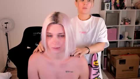 Nessie and Jessie online show from 11-02-25, 04:53