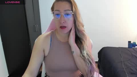 hottychrystal online show from 05-08-26, 01:05