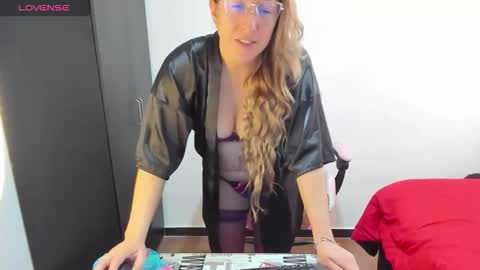 hottychrystal online show from 05-27-26, 01:19