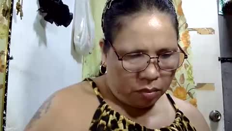 hottycrissy4u online show from 06-04-26, 06:41