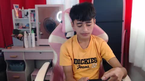 Edrian online show from 03-25-26, 02:28