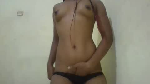 hotvanessa98 online show from 05-04-26, 04:47