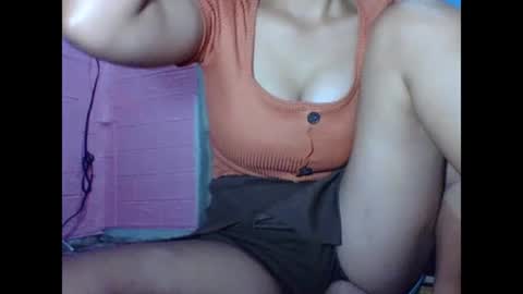 Snapshot of hotwild4u04 chatting on 12-14-24, 11:45 hotwild4u04 online show from 12-14-24, 11:45