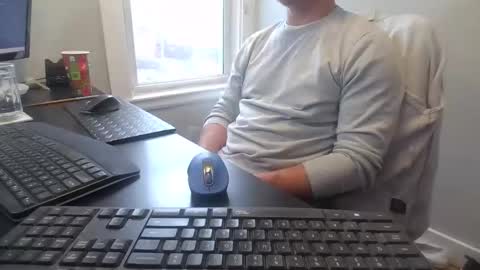 hoverday online show from 12-04-25, 02:15