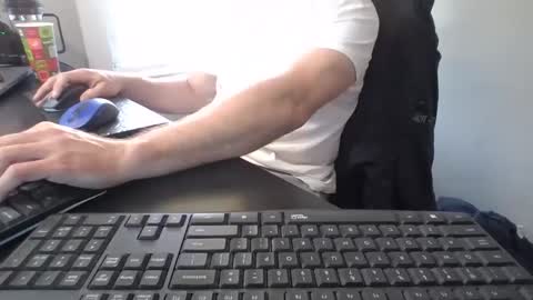 hoverday online show from 12-22-25, 04:04