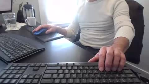 hoverday online show from 02-05-26, 05:39