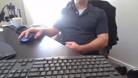 Snapshot of hoverday chatting on 02-19-26, 05:09 hoverday online show from 02-19-26, 05:09