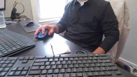 Snapshot of hoverday chatting on 03-03-26, 06:36 hoverday online show from 03-03-26, 06:36