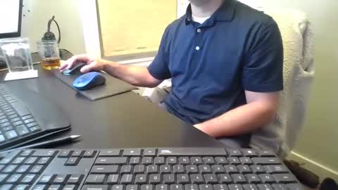 Snapshot of hoverday chatting on 03-13-26, 02:07 hoverday online show from 03-13-26, 02:07