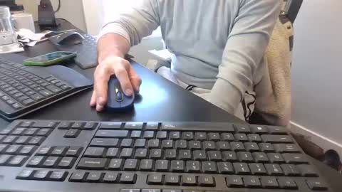 Snapshot of hoverday chatting on 03-13-26, 02:56 hoverday online show from 03-13-26, 02:56