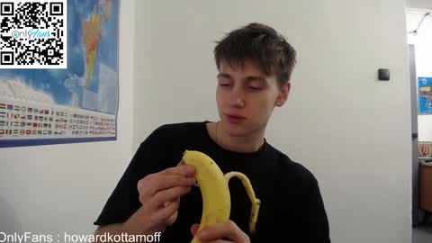 Snapshot of howardkottam chatting on 02-18-25, 06:04 howardkottam online show from 02-18-25, 06:04