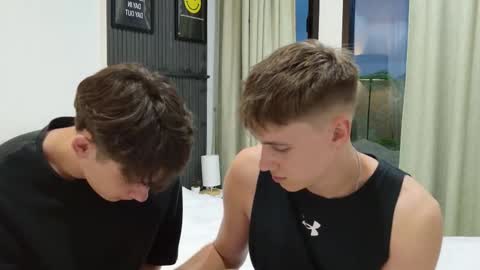 Snapshot of howardkottam chatting on 10-17-25, 11:13 howardkottam online show from 10-17-25, 11:13