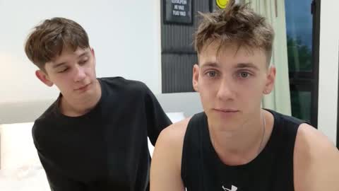 Snapshot of howardkottam chatting on 10-19-25, 11:11 howardkottam online show from 10-19-25, 11:11