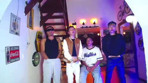 Snapshot of howents chatting on 10-18-25, 03:42 HOWENTS online show from 10-18-25, 03:42