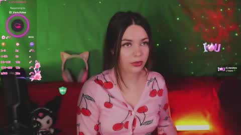 Mia online show from 09-21-25, 05:03