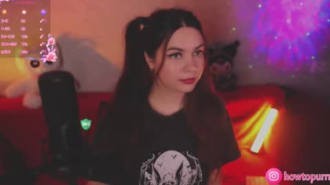 Mia online show from 10-12-25, 04:28