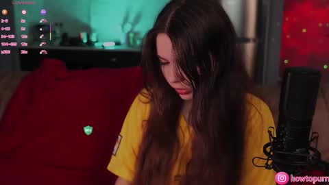 Mia online show from 02-19-26, 05:09