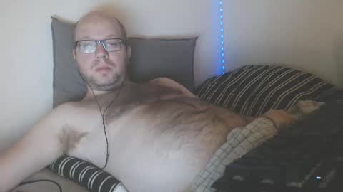 Snapshot of hoyboydkk chatting on 11-04-25, 01:10 Christian online show from 11-04-25, 01:10