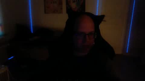 Snapshot of hoyboydkk chatting on 11-06-25, 02:51 Christian online show from 11-06-25, 02:51