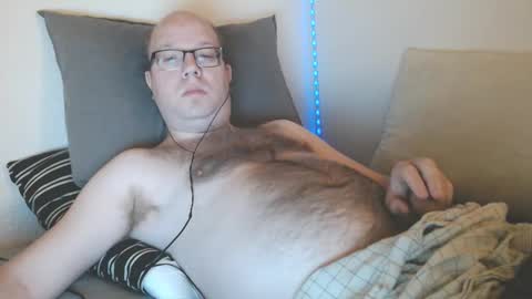 Snapshot of hoyboydkk chatting on 11-18-25, 06:18 Christian online show from 11-18-25, 06:18