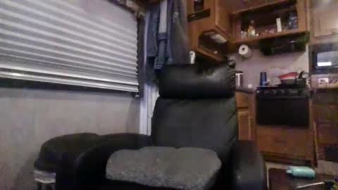 hoytme online show from 01-16-25, 05:00