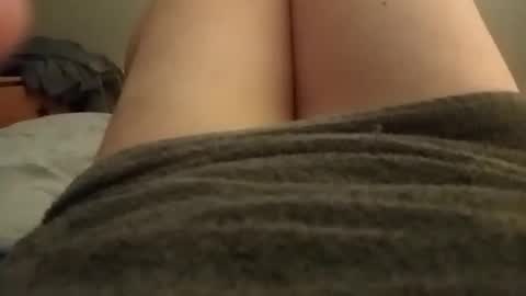 hrnybbwgurrll1993 online show from 12-17-25, 06:58