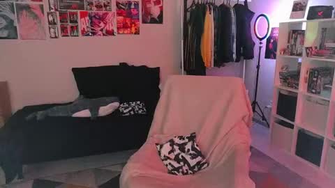 Alice online show from 03-12-26, 04:29