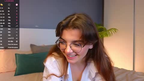 Diane online show from 03-02-25, 07:23