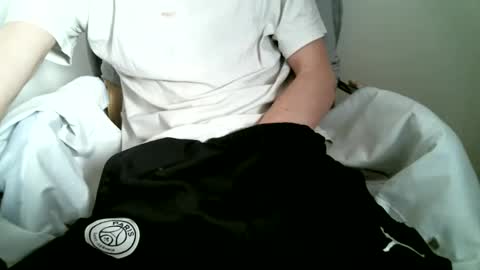 Keanu online show from 10-27-25, 10:41