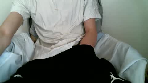 Keanu online show from 11-04-25, 01:54