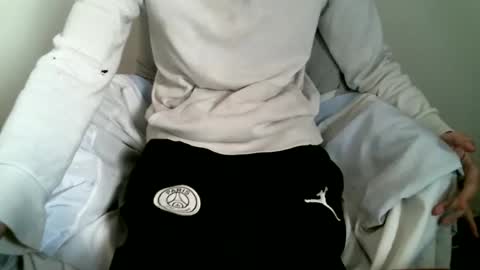 Keanu online show from 02-08-26, 12:30