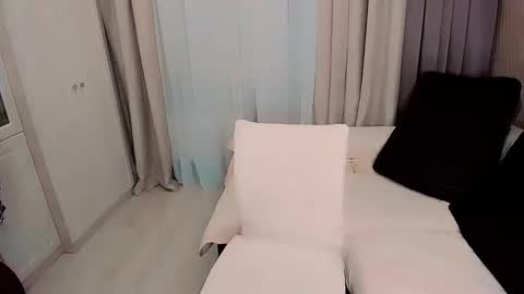 Snapshot of huge_booobs chatting on 02-20-25, 07:08 milli online show from 02-20-25, 07:08