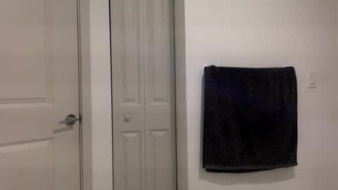 Snapshot of hugeblast chatting on 10-12-25, 11:59 HugeBlast online show from 10-12-25, 11:59