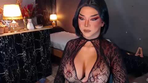 Snapshot of hugecockchristine chatting on 09-24-25, 02:20 Christine online show from 09-24-25, 02:20