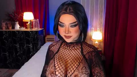 Snapshot of hugecockchristine chatting on 10-02-25, 04:58 Christine online show from 10-02-25, 04:58