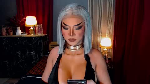 Snapshot of hugecockchristine chatting on 10-05-25, 03:21 Christine online show from 10-05-25, 03:21