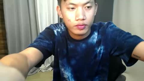 hugecockjames09 online show from 10-04-25, 10:46