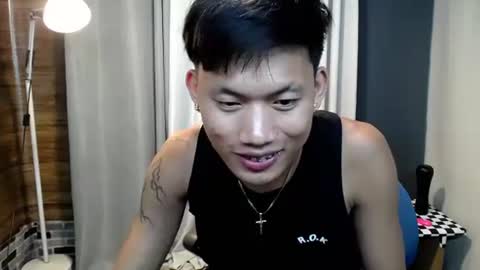 hugecockjames09 online show from 10-19-25, 10:38