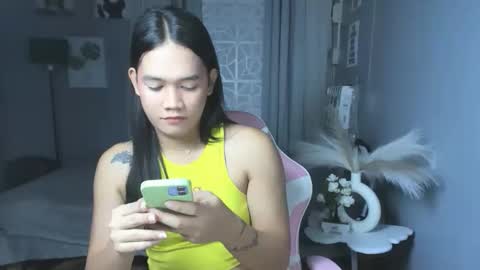 Snapshot of hugecockselfsucker4ux chatting on 09-27-25, 05:23 Its me ATHENA your goddess of beauty online show from 09-27-25, 05:23