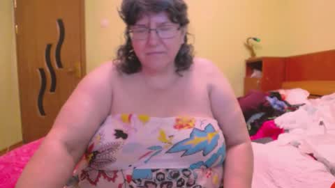 HugeTitsXXX online show from 02-11-25, 01:52