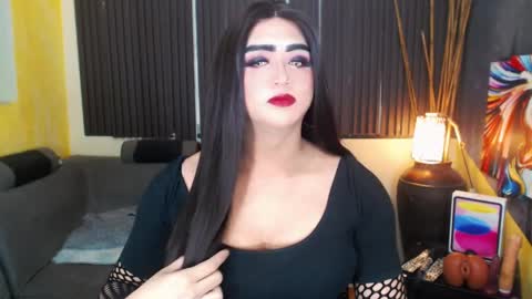 Snapshot of hugexmslovelyxcock chatting on 04-10-26, 08:02 MsLovely online show from 04-10-26, 08:02