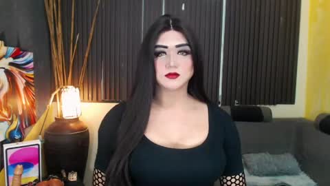 Snapshot of hugexmslovelyxcock chatting on 04-23-26, 08:55 MsLovely online show from 04-23-26, 08:55