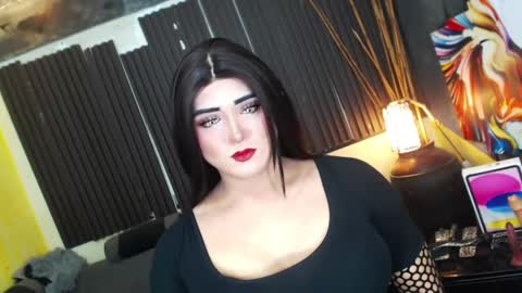 Snapshot of hugexmslovelyxcock chatting on 04-28-26, 09:25 MsLovely online show from 04-28-26, 09:25