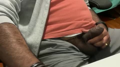 Snapshot of hugo_bulls chatting on 04-17-26, 10:40 HunkyLover online show from 04-17-26, 10:40